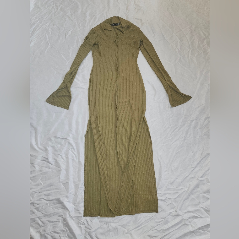 PrettyLittleThing Olive Long Sleeve Maxi Dress